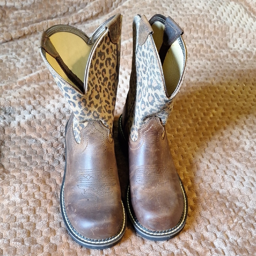 Women's Ariat Brown Leather and Leopard Print Cowboy/Slip-on Boots
